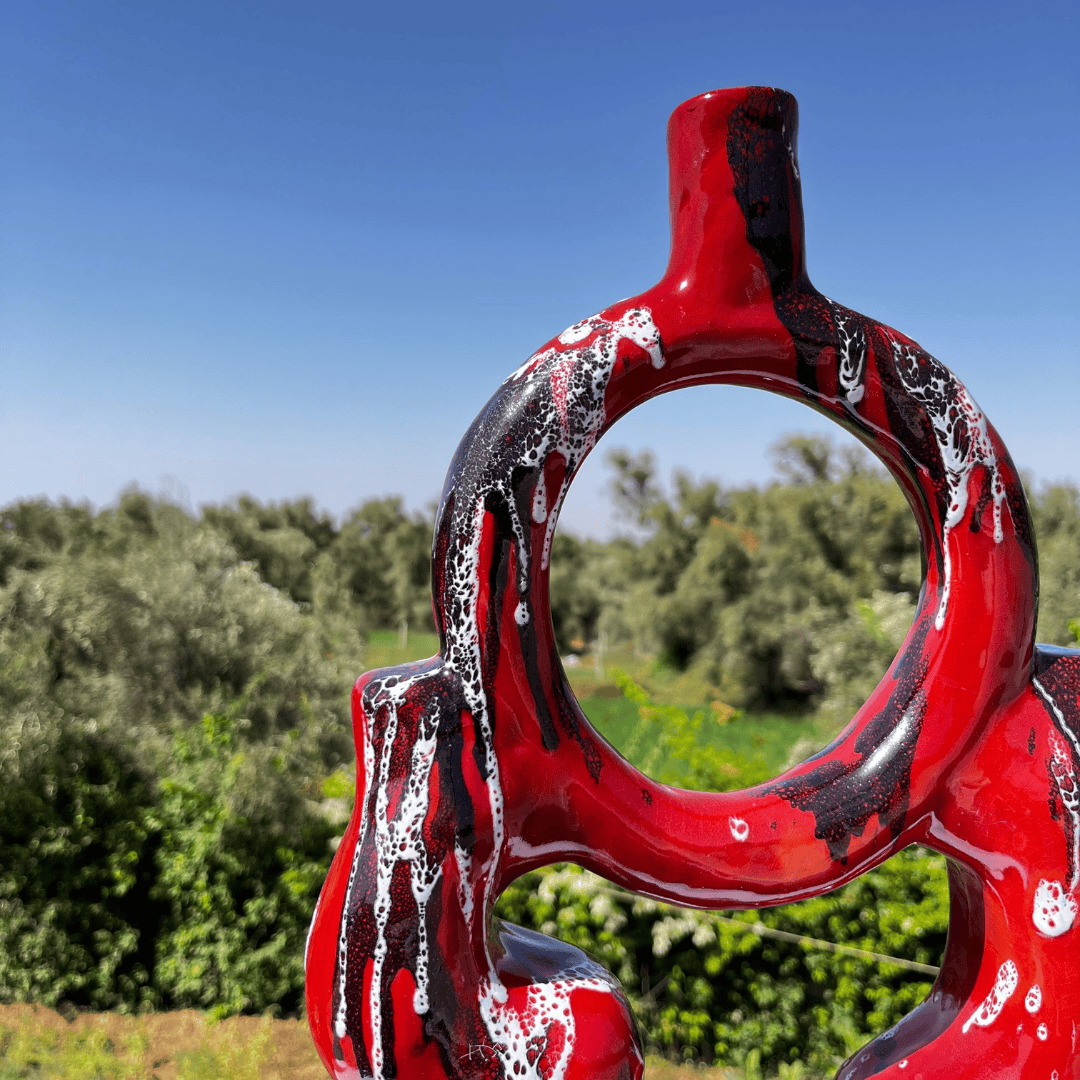 Vase décoratif artisanal marocain rouge design moderne