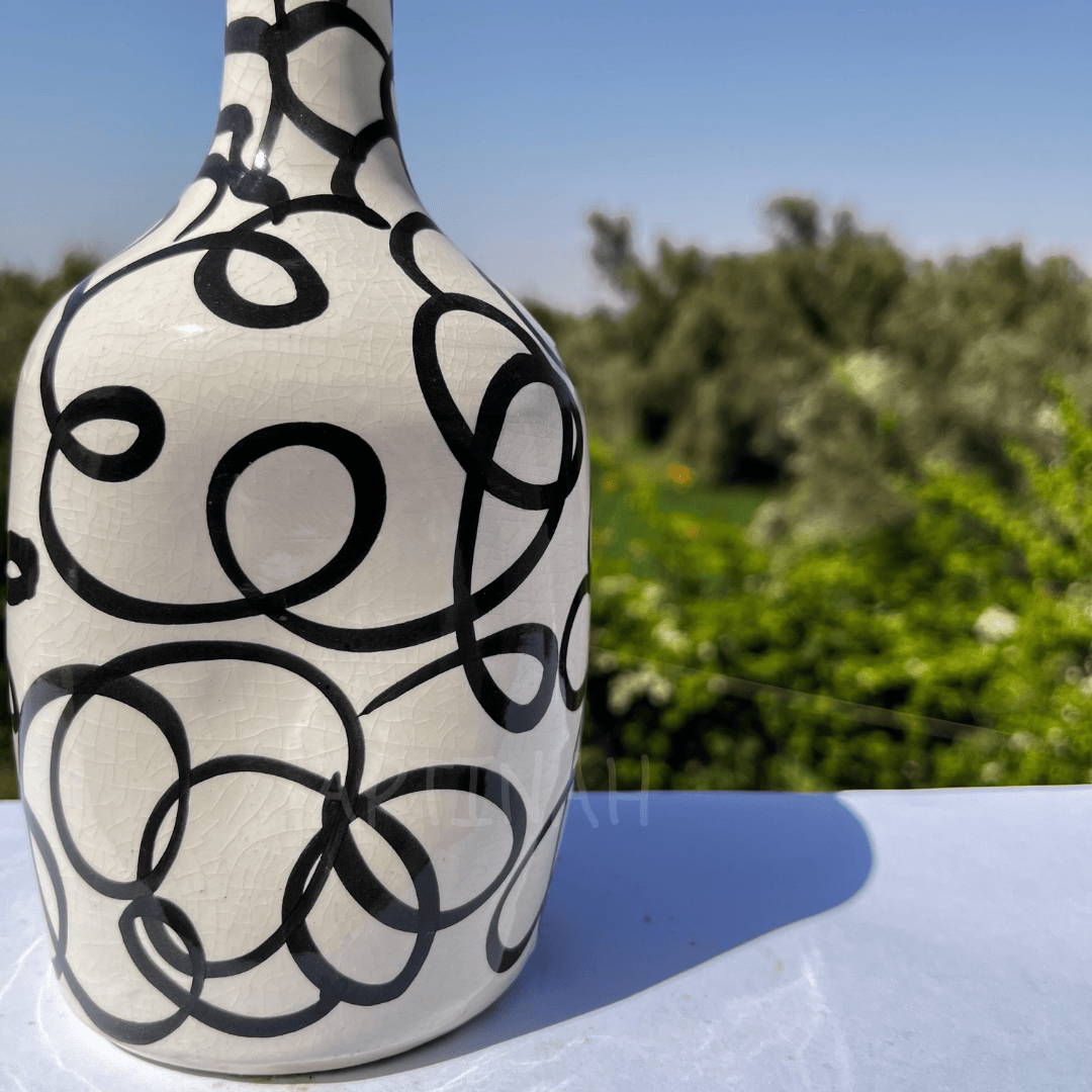 Vase Artisanal Noir & Blanc à Motifs – Artinah Maroc