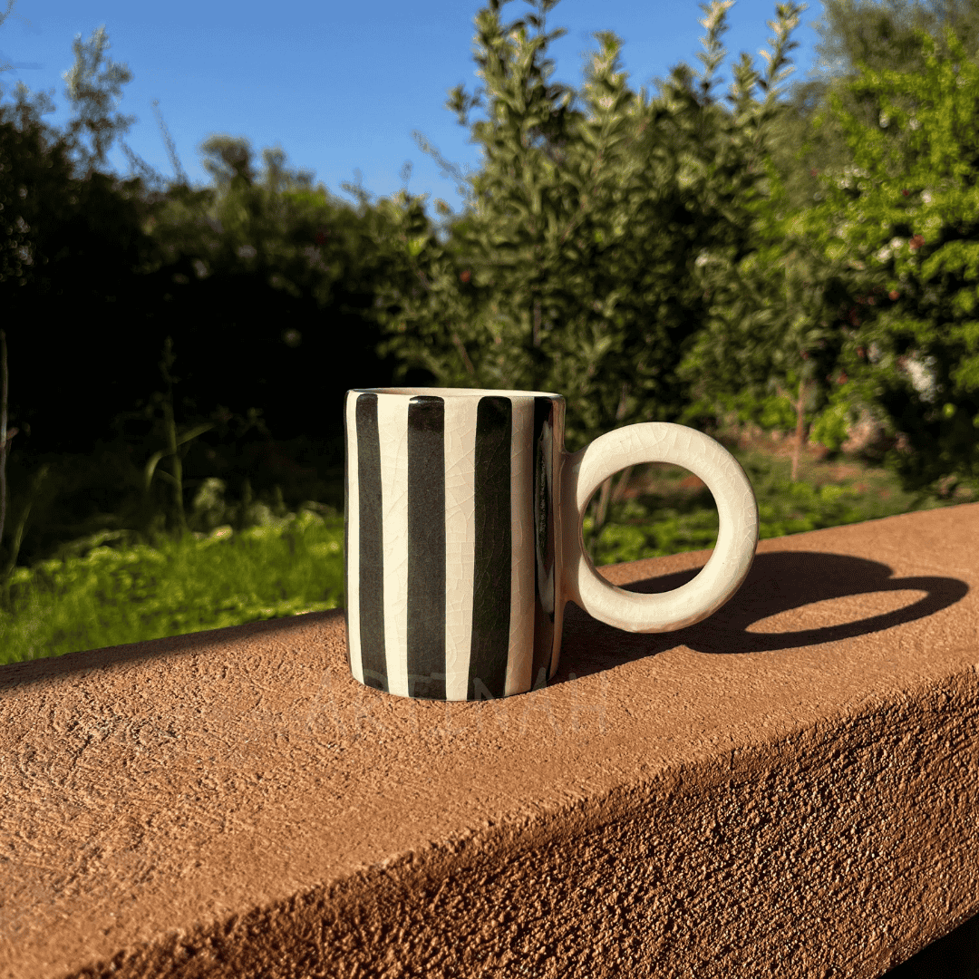 Mug artisanal marocain rayé – Collection Artinah