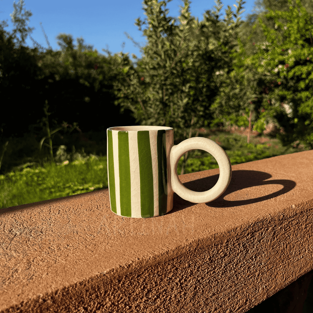 Mug artisanal marocain rayé – Collection Artinah