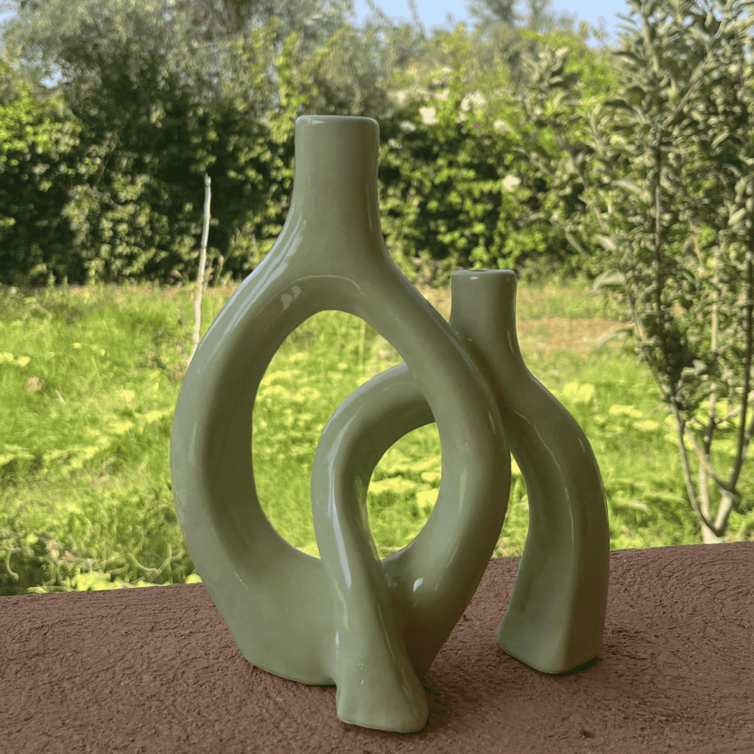 Vase décoratif artisanal moderne vert clair
