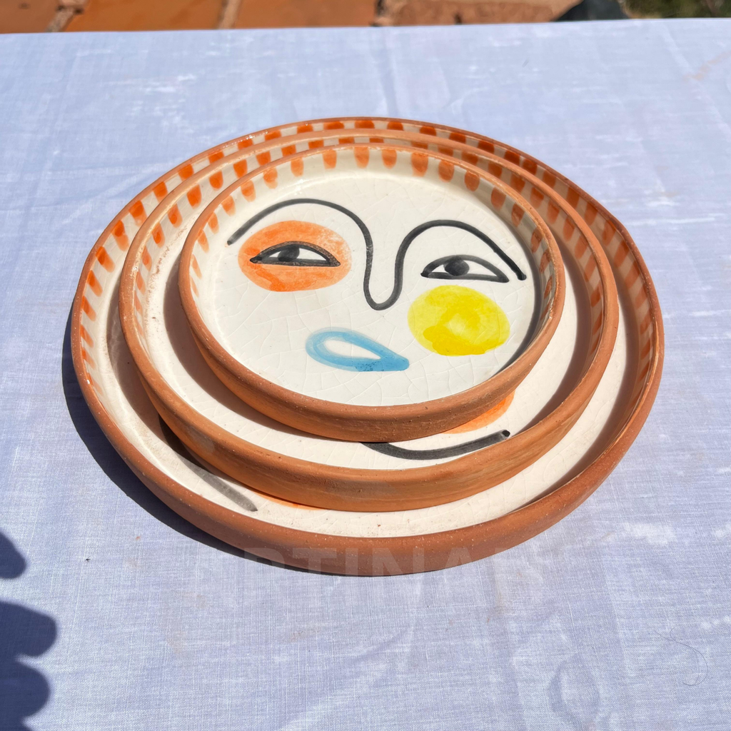 Assiettes Murales Artisanales – Visage Abstrait Multicolore