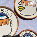 Assiettes Murales en Céramique Artisanale – Visage Abstrait Coloré