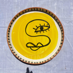 Assiettes Murales en Céramique Artisanale – Visage Abstrait Jaune