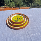 Assiettes Murales en Céramique Artisanale – Visage Abstrait Jaune