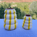 Vase en Céramique Artisanale – Rayé Jaune Ondulé