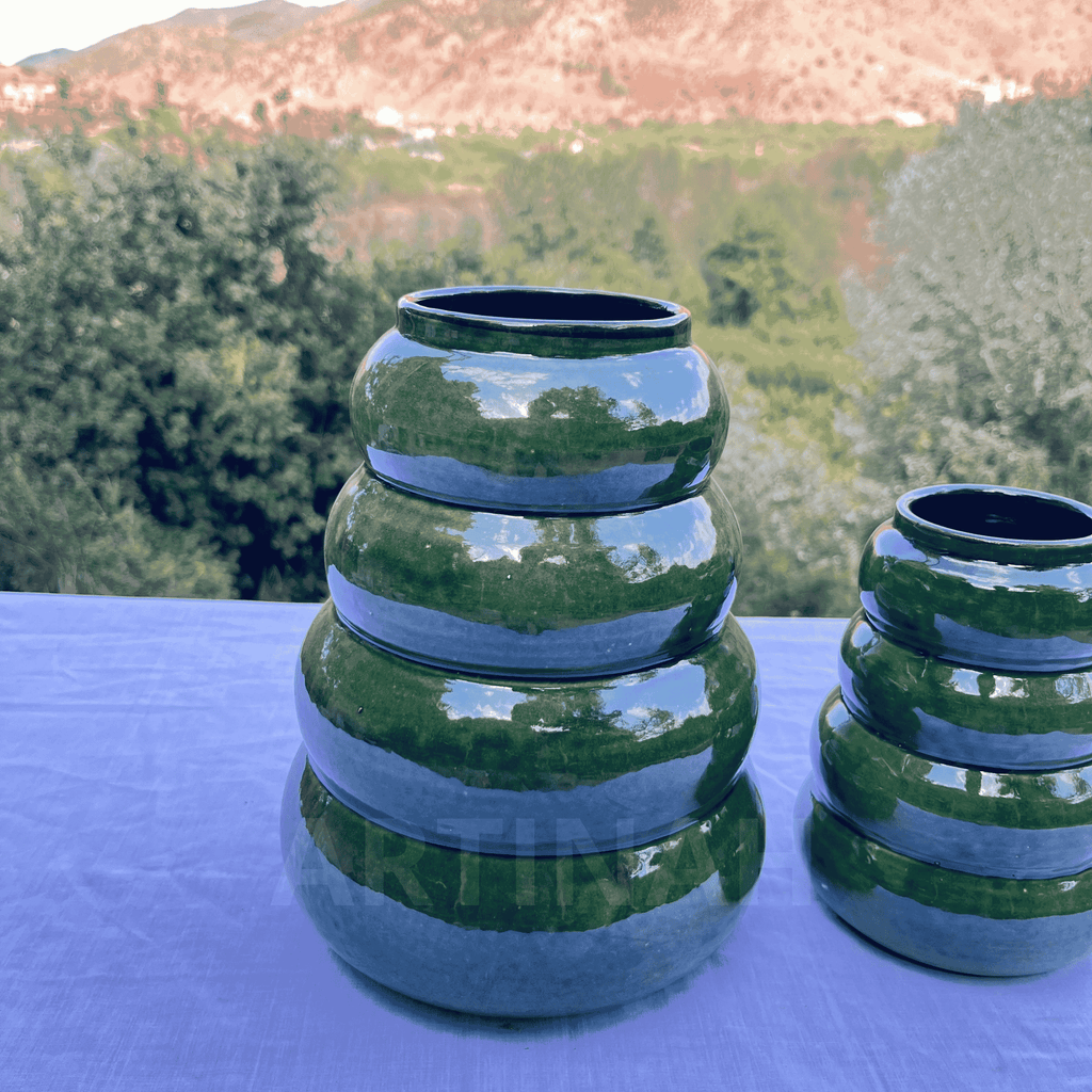Vase en Céramique Artisanale – Vert Émeraude Ondulé