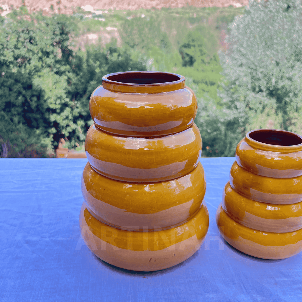 Vase en Céramique Artisanale – Jaune Moutarde Ondulé