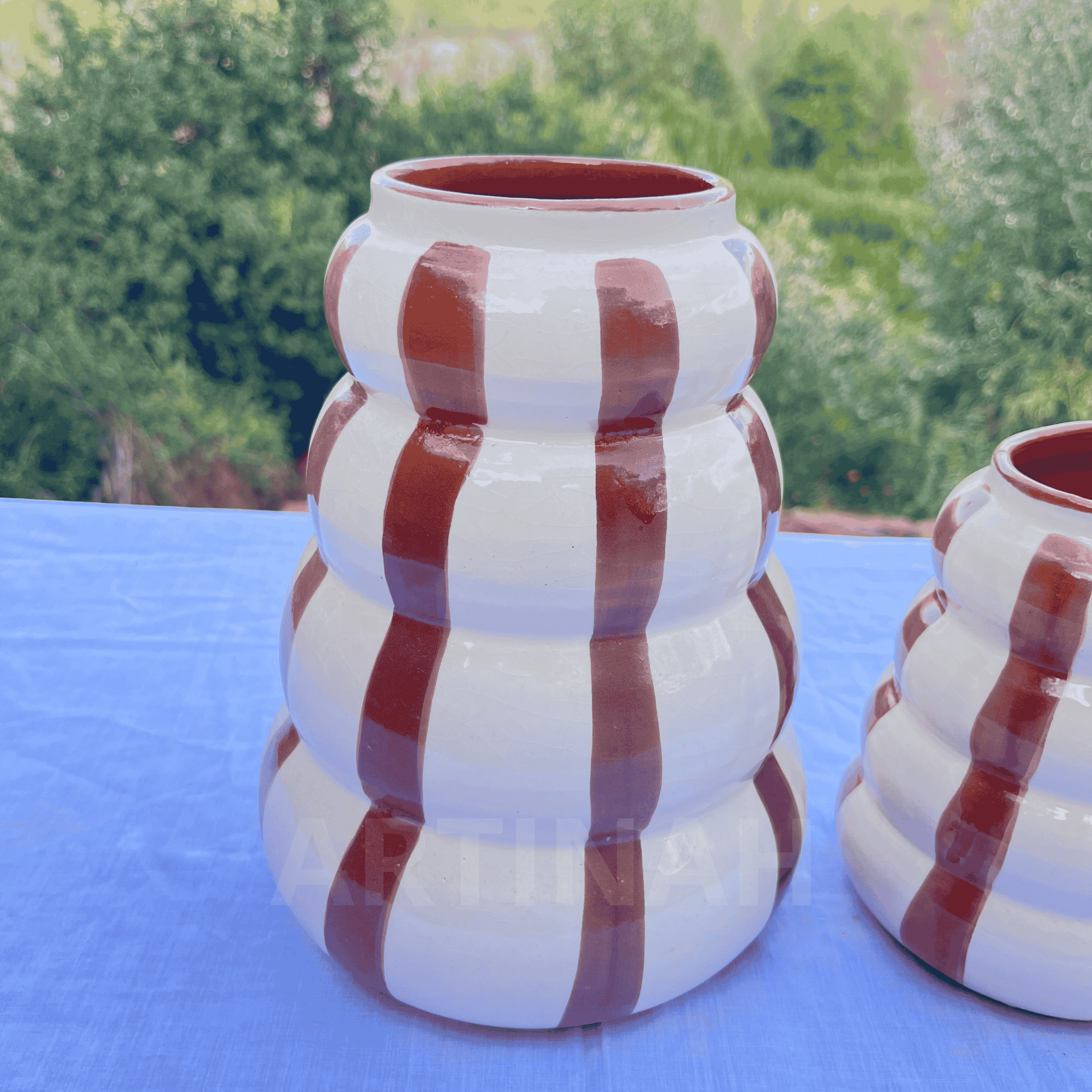 Vase en Céramique Artisanale – Rayé Marron Ondulé