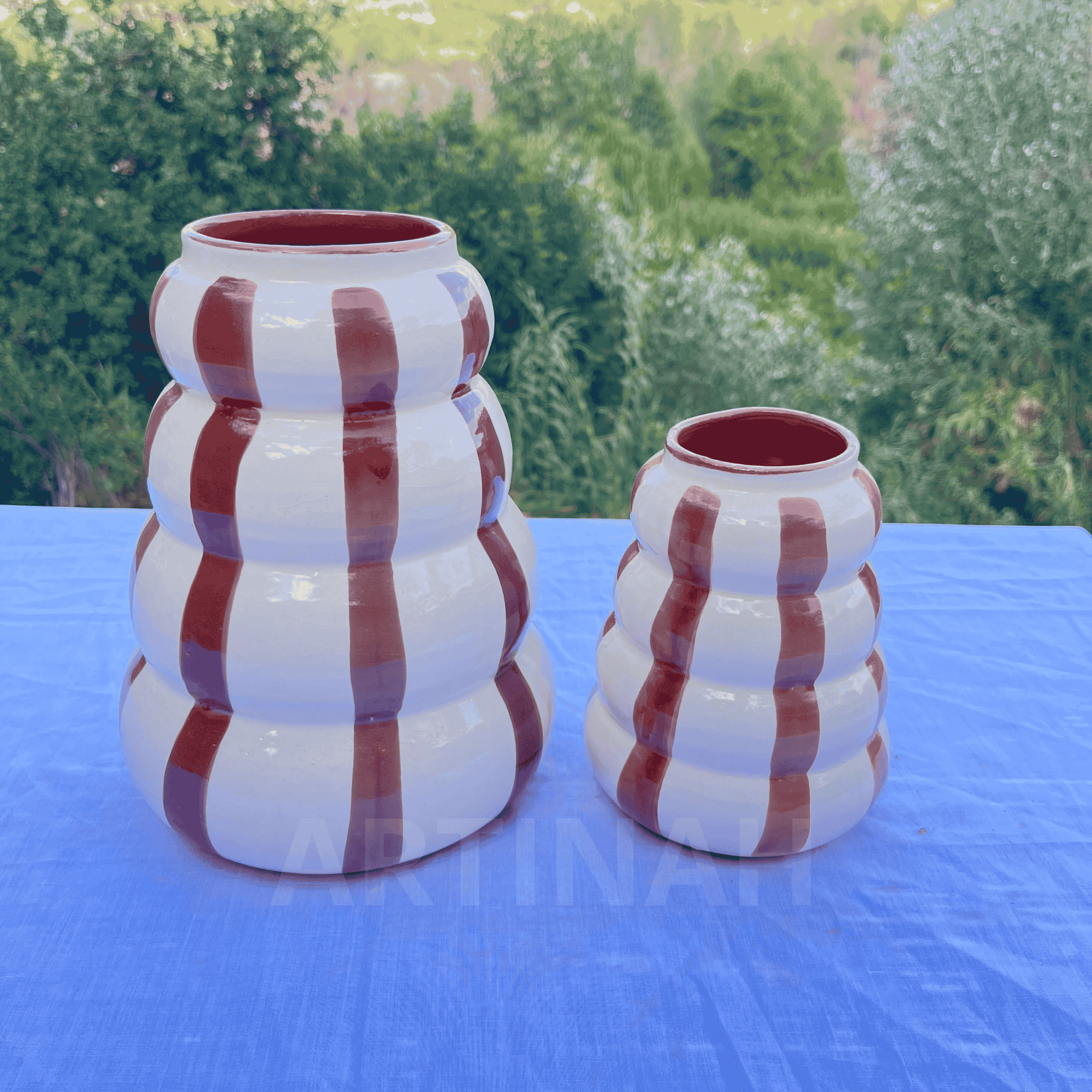 Vase en Céramique Artisanale – Rayé Marron Ondulé